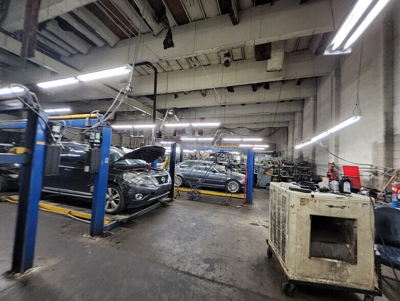 More Photos Of 1835 S State St, Salt Lake City Auto Repair For Sale