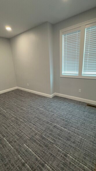 More Photos Of 33 College Hill Rd, Warwick Office For Lease