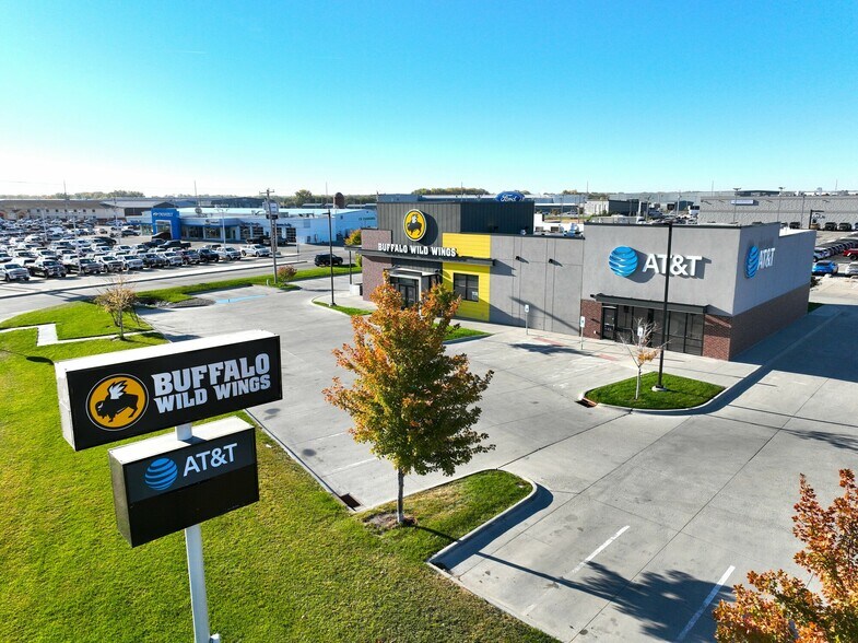 Primary Photo Of 2019 Krenzien Dr, Norfolk Restaurant For Lease