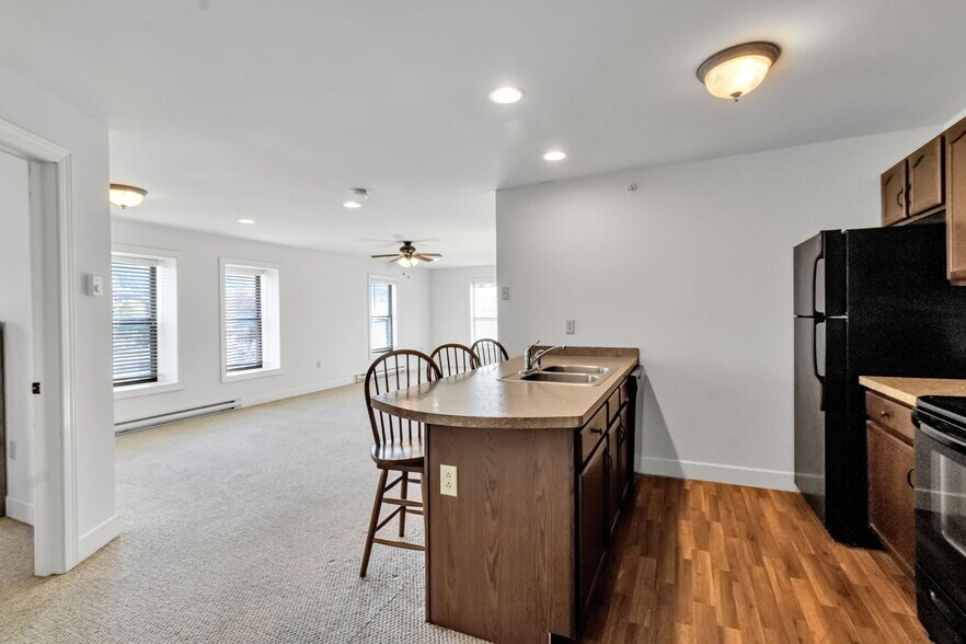 More Photos Of 38 Washington St, Ellicottville Storefront For Sale