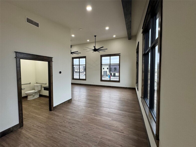 More Photos Of 2720 Ranger Hwy, Weatherford Light Distribution For Lease