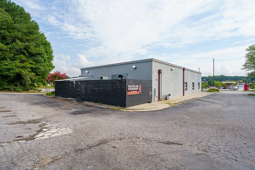 More Photos Of 3570 Highway 138 SE, Stockbridge Restaurant For Sale