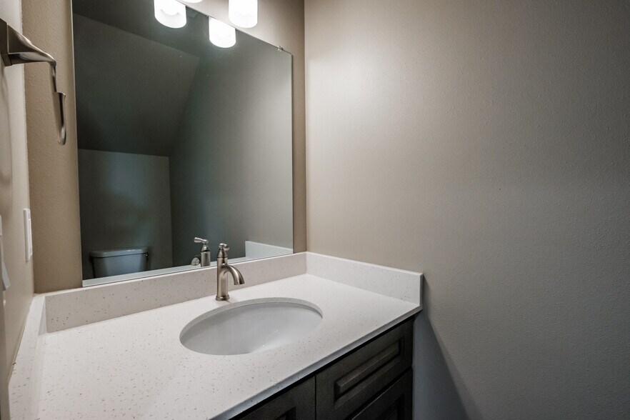 More Photos Of 2656 S Main Rd, Lebanon Apartments For Sale