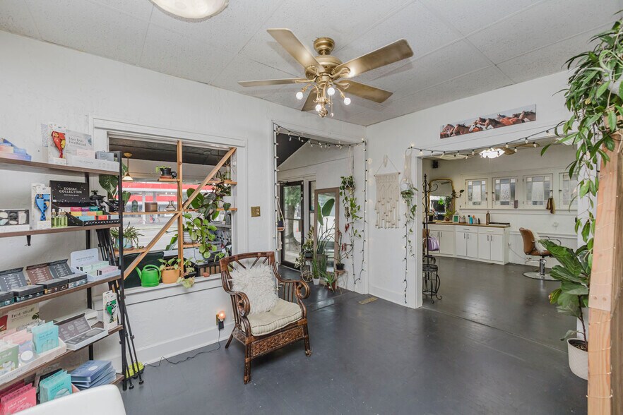 More Photos Of 2808 E Douglas Ave, Wichita Storefront Retail Office For Sale
