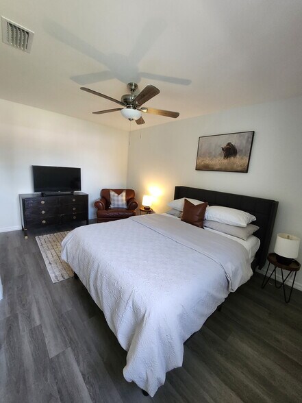 More Photos Of 238 US Highway 441 SE, Okeechobee Storefront Retail Residential For Sale