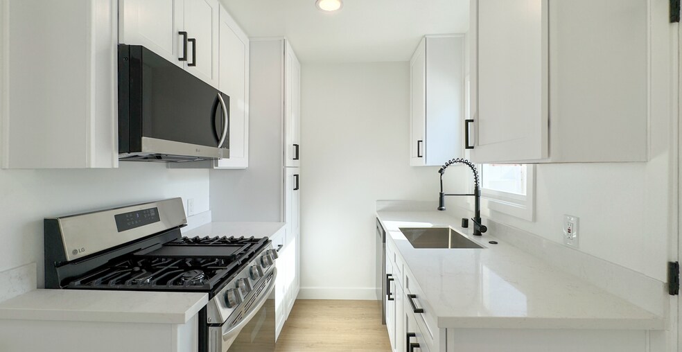 More Photos Of 4513-4523 Cleveland Ave, San Diego Apartments For Sale