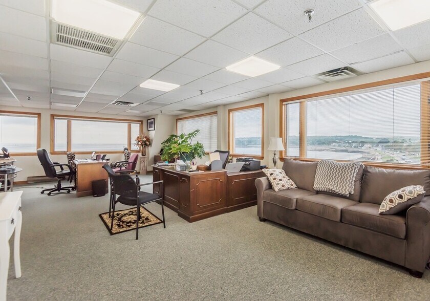 More Photos Of 30 Western Ave, Gloucester Office For Sale