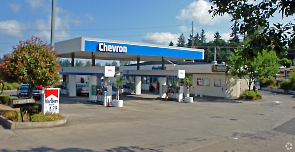 More Photos Of 3514 Commercial St SE, Salem Service Station For Lease