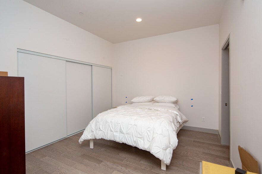 More Photos Of 350 4th St, Oakland Apartments For Lease