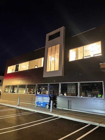 More Photos Of 142 Route 17, Paramus Medical For Lease