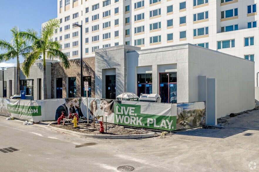 More Photos Of 261 N University Dr, Plantation Unknown For Lease