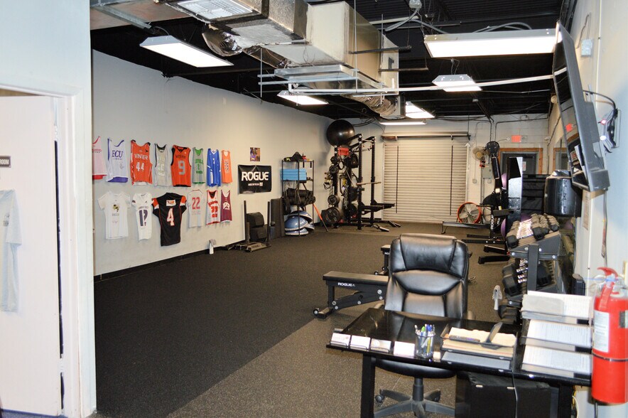 More Photos Of 1140-1180 Solana Ave, Winter Park Flex For Lease