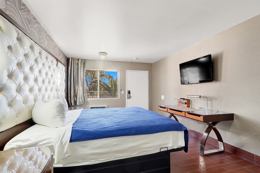 More Photos Of 2855 Fremont St, Las Vegas Hotel For Sale