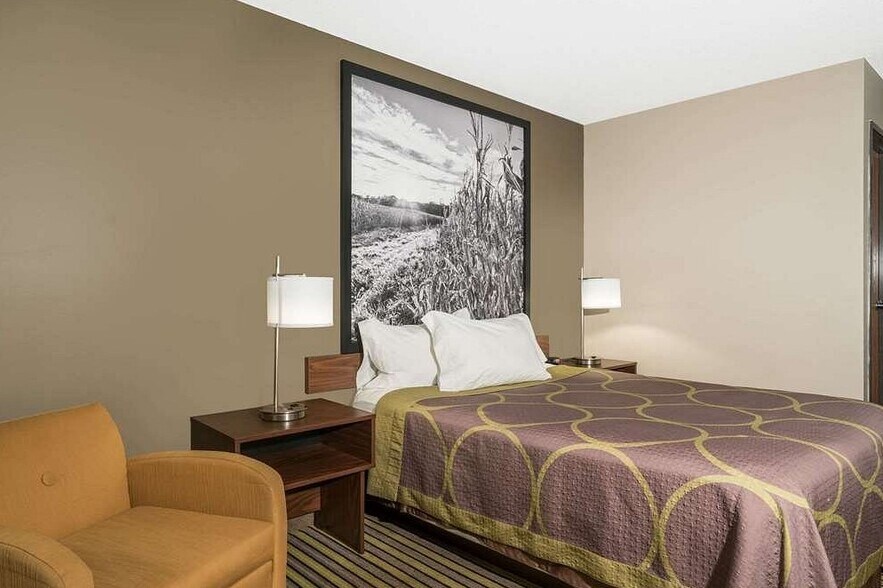 More Photos Of 50 Park Ave S, Saint Cloud Hotel For Sale