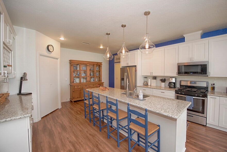 More Photos Of 3821 Nasa Pky, El Lago Lodge Meeting Hall For Sale