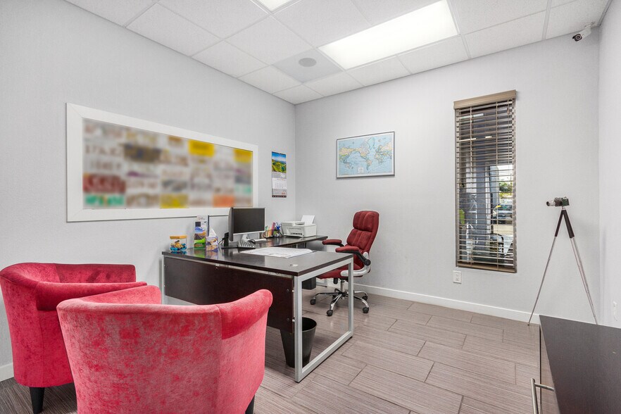 More Photos Of 4105 E University Dr, Phoenix Service For Lease