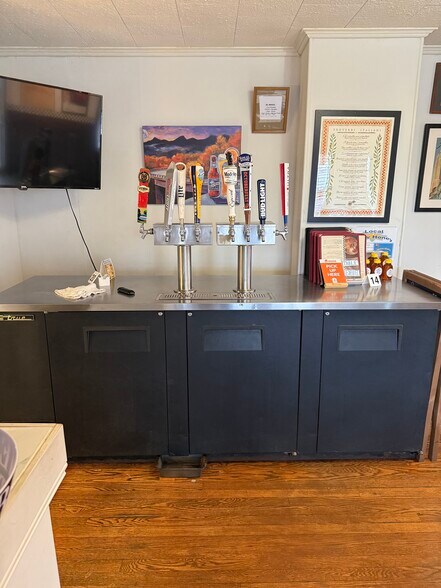 More Photos Of 305 N Main St, Bridgewater Storefront Retail Residential For Sale