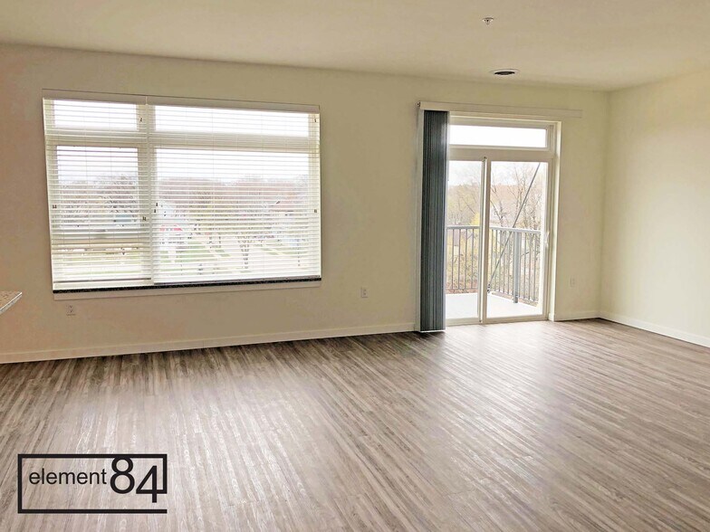 More Photos Of 1482 S 84th St, West Allis Apartments For Lease