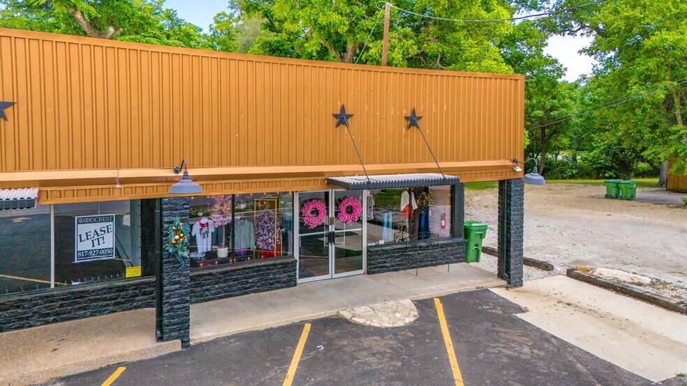 More Photos Of 907 Big Bend Trl, Glen Rose Unknown For Lease