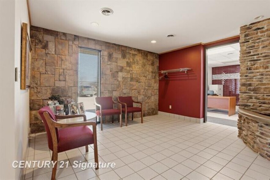 More Photos Of 3167 Enterprise Dr, Saginaw Office For Sale