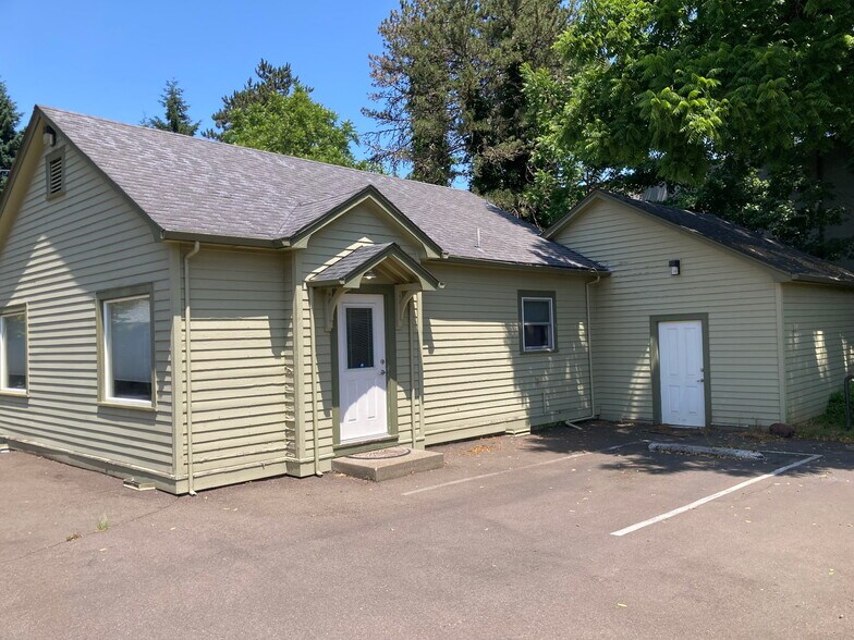 More Photos Of 2596 12th Pl SE, Salem Medical For Sale