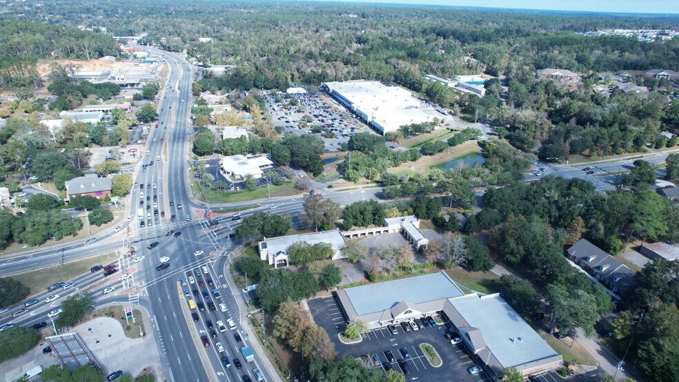More Photos Of 1997 Capital Cir NE, Tallahassee Bank For Lease