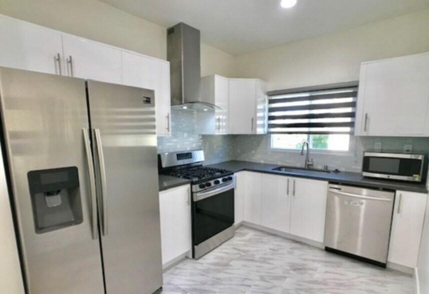 More Photos Of 801 N Alexandria Ave, Los Angeles Apartments For Sale