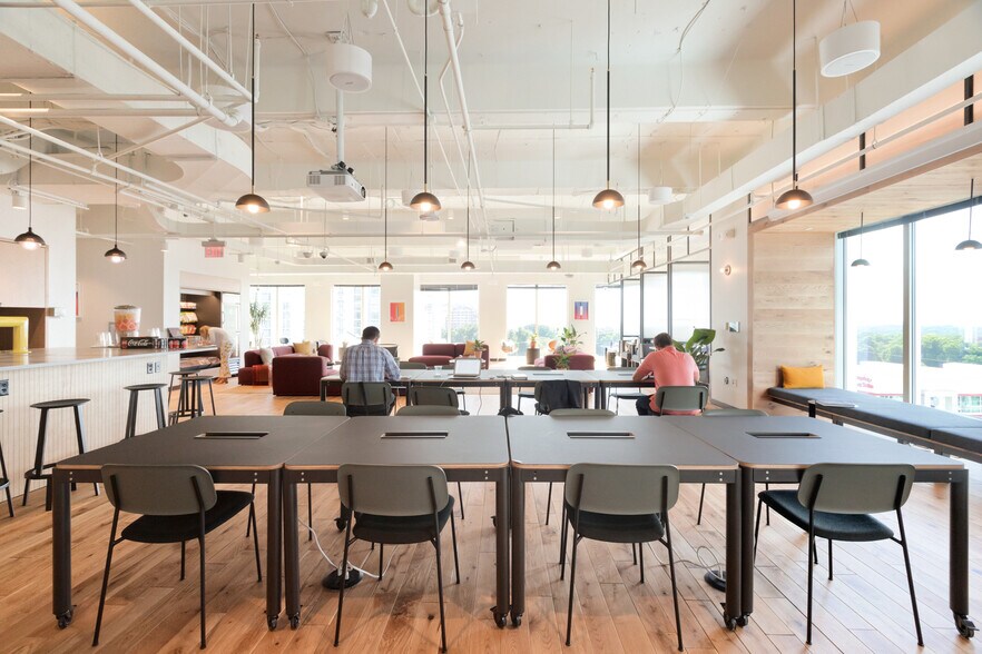 More Photos Of 3280 Peachtree Rd NE, Atlanta Office For Lease