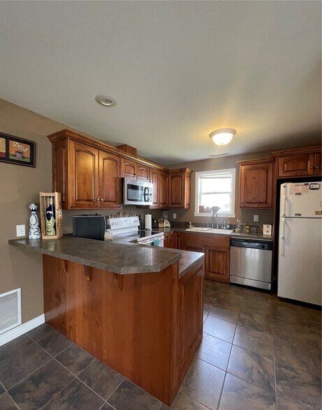 More Photos Of 2549 4th Ave N, Okanogan Office Residential For Sale