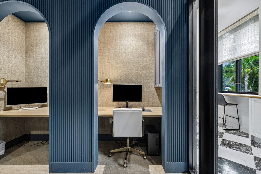 More Photos Of 3095 Soperton Dr, Bluffton Light Distribution For Sale