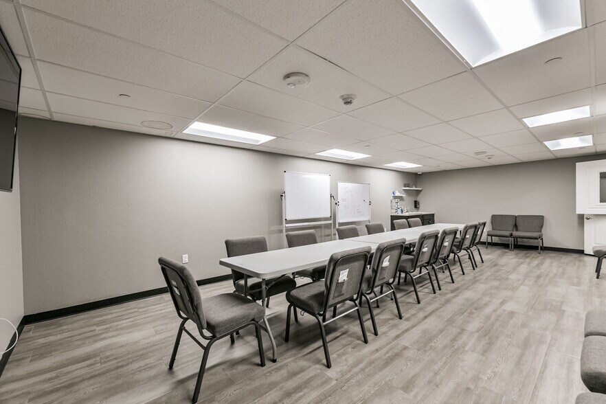 More Photos Of 1222 W Main St, Tomball Religious Facility For Sale