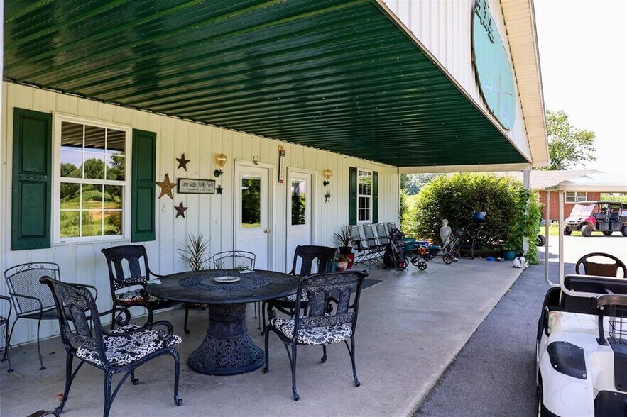 More Photos Of 6198 Randolph Summer Shade Rd, Summer Shade Sports And Entertainment For Sale