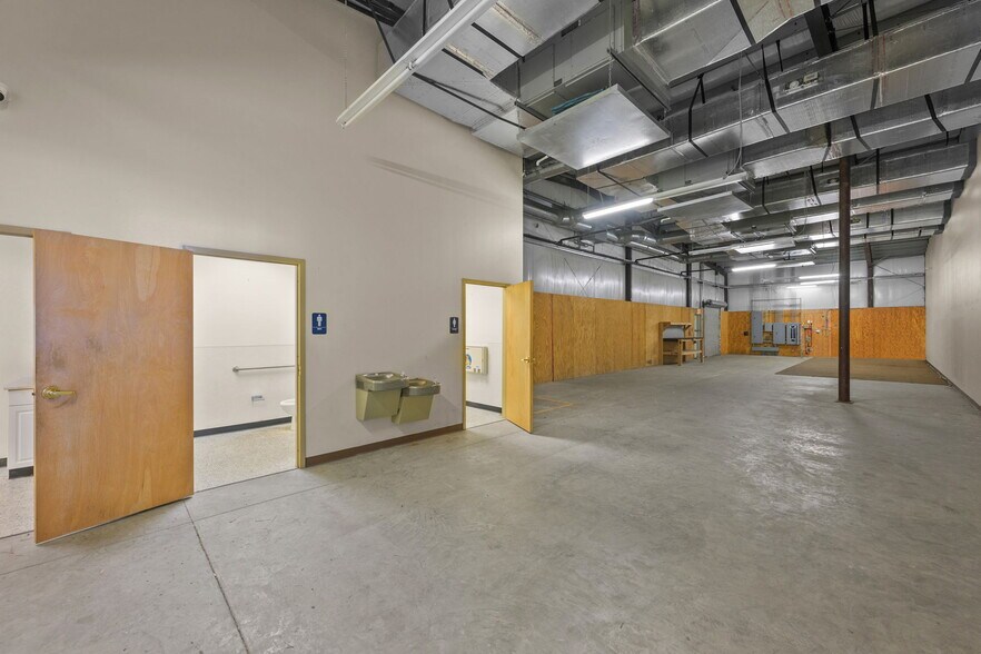 More Photos Of 1699 N Temple Ave, Starke Freestanding For Sale