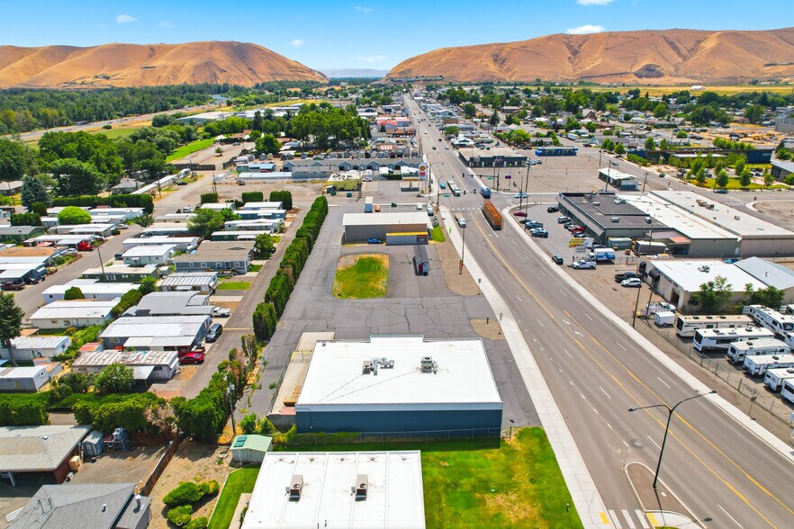 More Photos Of 3001 Main St, Union Gap Freestanding For Lease