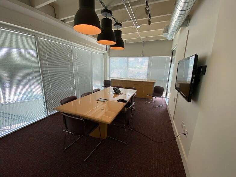 More Photos Of 2808 Caroline St, Houston Coworking Space