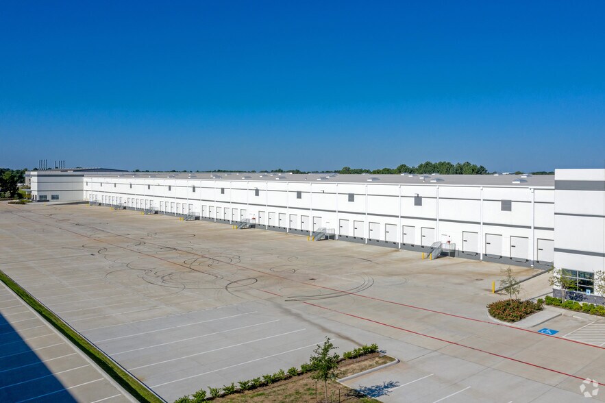 More Photos Of 8401 Fallbrook Dr, Houston Unknown For Sale