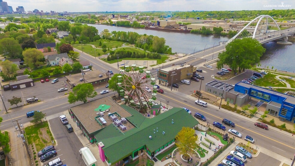 Primary Photo Of 2501 & 2519 Marshall St NE, Minneapolis Restaurant For Lease