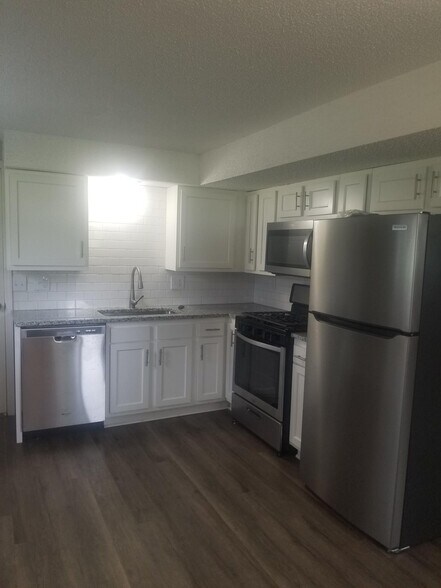 More Photos Of 9616 E 23rd St S, Independence Multifamily For Sale
