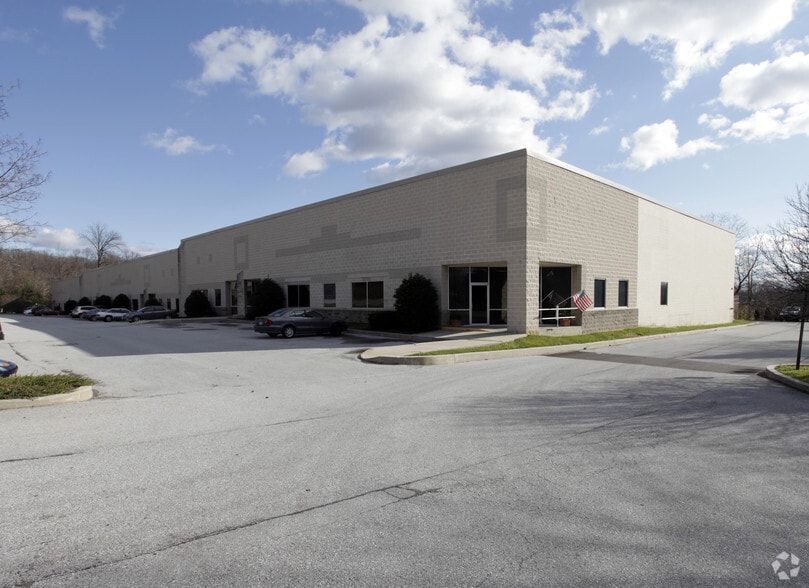 More Photos Of 901 S Bolmar St, West Chester Light Manufacturing For Lease