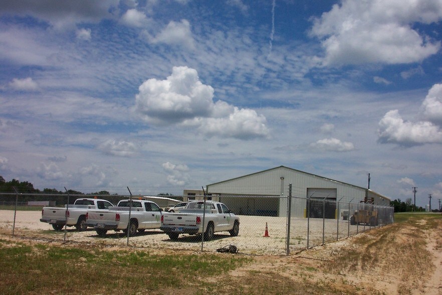 More Photos Of 340 Industrial Park Dr, Fairfield Warehouse For Sale