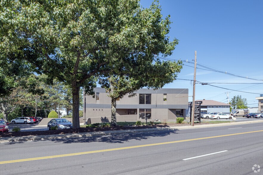More Photos Of 67 Jefferson Blvd, Warwick Office For Lease