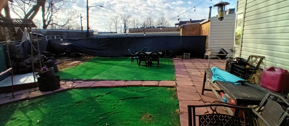 More Photos Of 2051-2055 Springfield Ave, Vauxhall General Retail For Lease