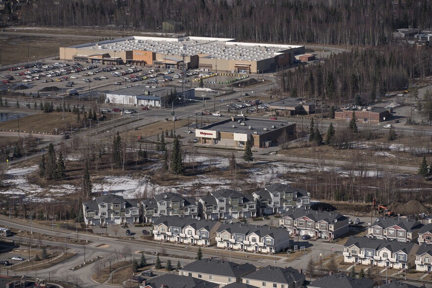 More Photos Of 7600 Debarr Rd, Anchorage Drugstore For Lease