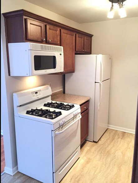 More Photos Of 17100 Clinton River Rd, Clinton Township Apartments For Sale