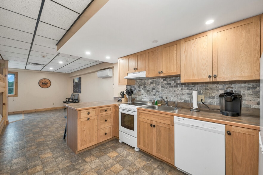 More Photos Of 149 State St, Groveton Freestanding For Sale