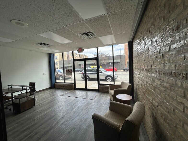 More Photos Of 4042-4044 N Elston Ave, Chicago Storefront Retail Office For Lease