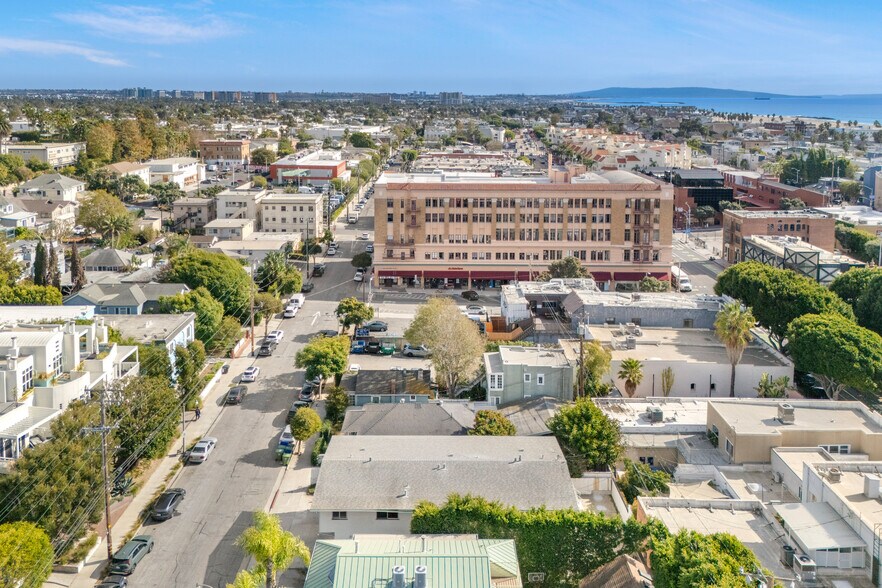 More Photos Of 2922 2nd St, Santa Monica Apartments For Sale