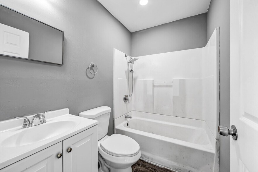 More Photos Of 1380 Glen Ave, Pasadena Apartments For Sale