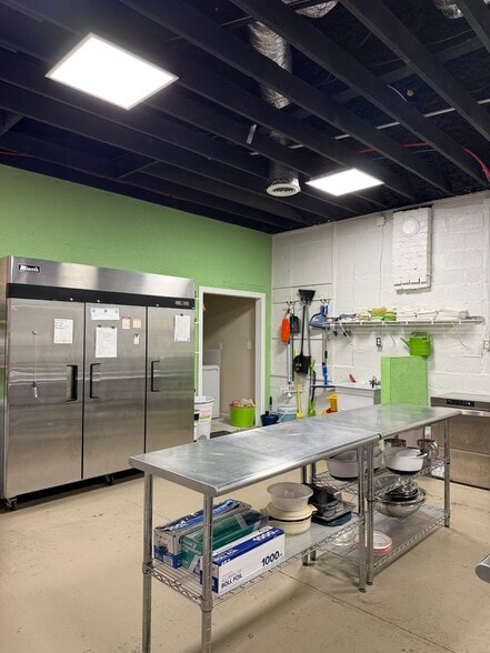 More Photos Of 327 State St E, Murfreesboro Flex For Sale