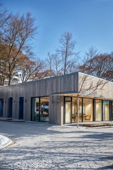 More Photos Of 860 Scarsdale Ave, Scarsdale Storefront For Lease